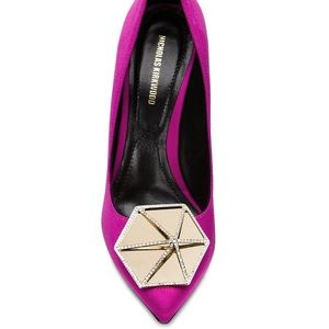 Brand new Nicholas kirkwood pump size 38.5